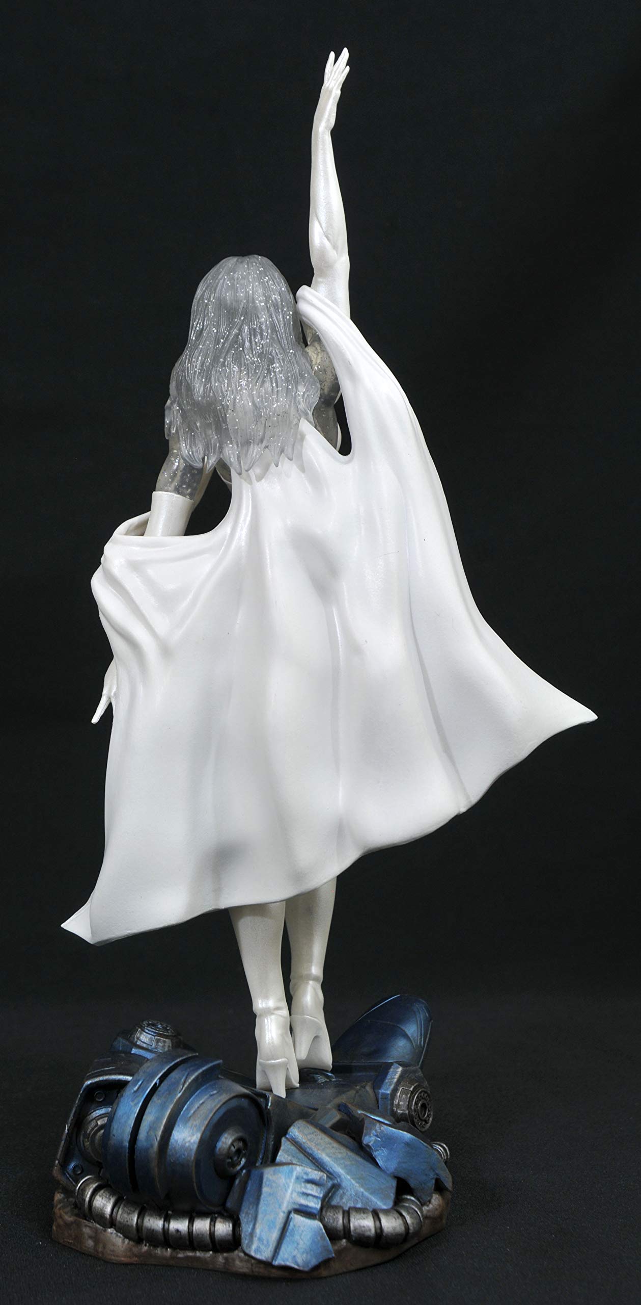 Amazon.com: DIAMOND SELECT TOYS Marvel Gallery: Emma Frost Diamond